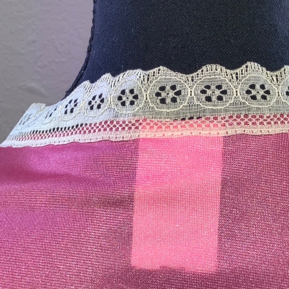 Vintage pink with lace robe - Picture 12 of 14